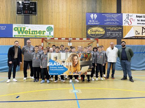 Das D-Jugend Team der TSG Lollar in Handball mit neuen Trikots von Yplay